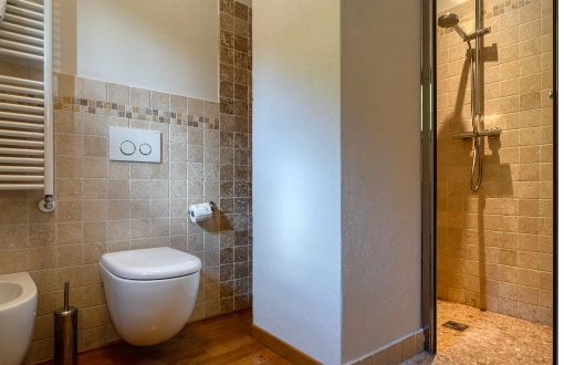 foto del bagno in camera Iris con doccia